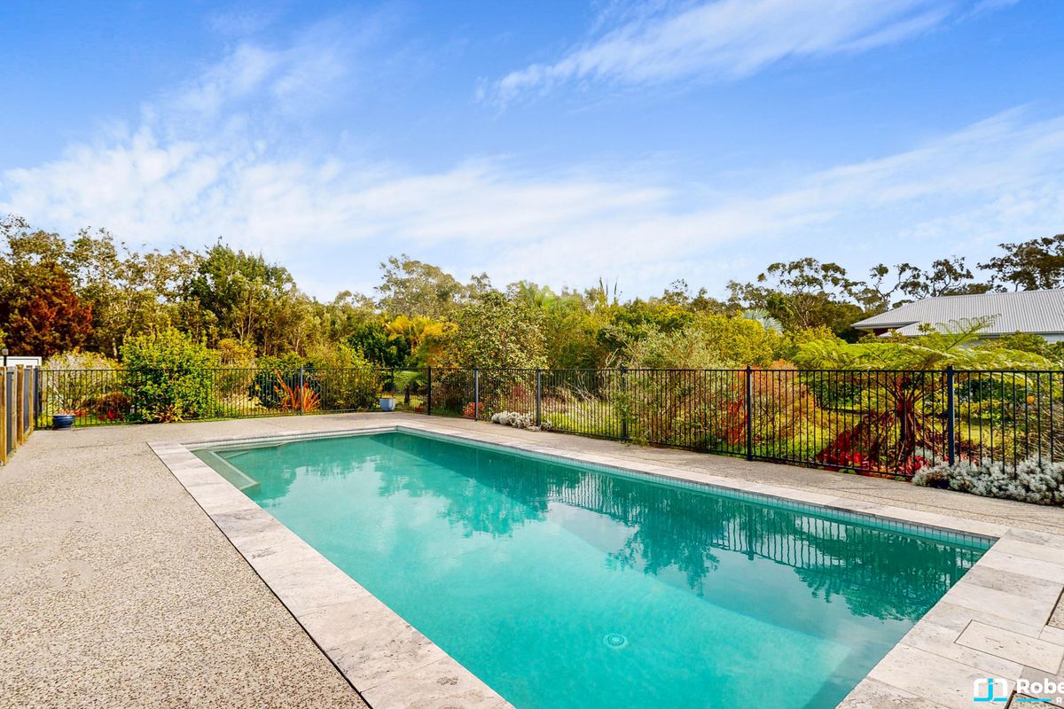 44 Lancaster Lane, Cooroibah