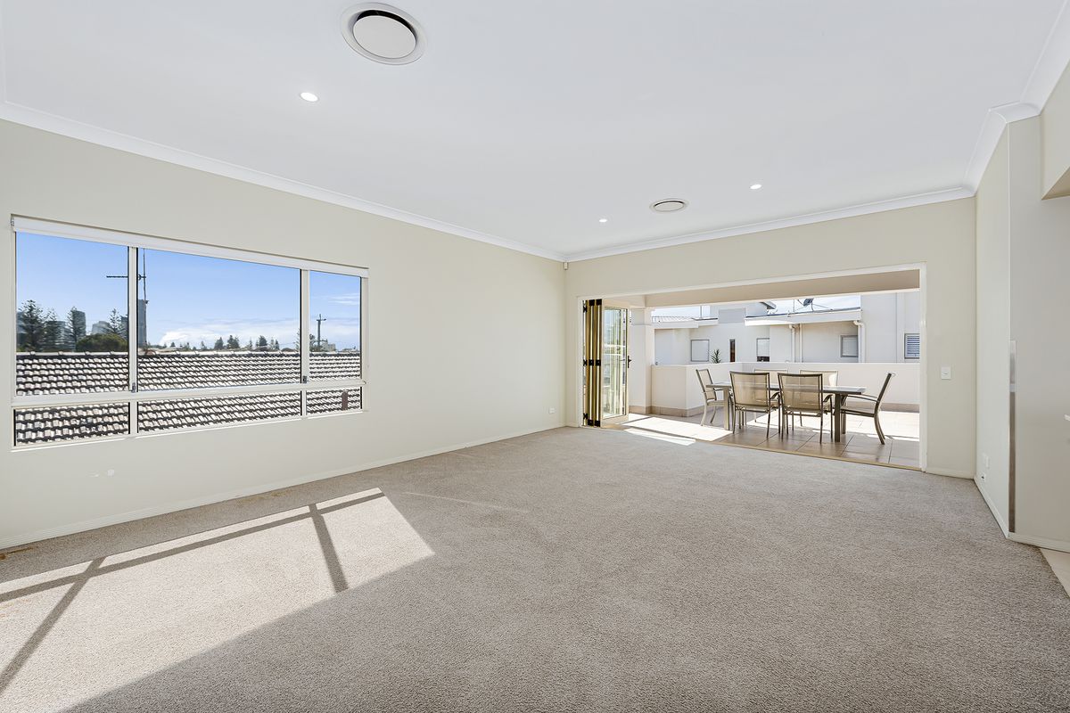 7 / 2367 Gold Coast Highway, Mermaid Beach