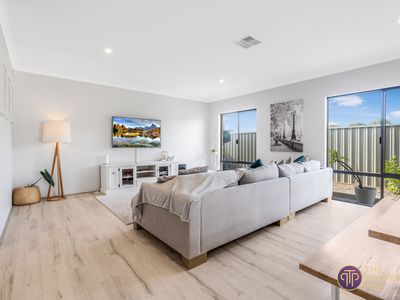 10 Alata Grove, Byford