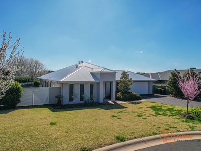 7 Riviera Avenue, Dubbo