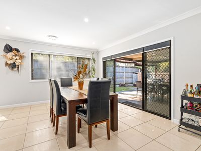28 Bangalow Place, Hoxton Park