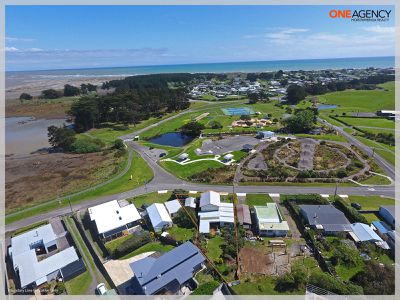 3 Nash Parade, Foxton Beach