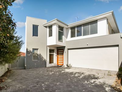 11A Mauldon Mews, Winthrop