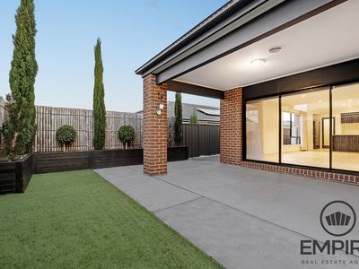 16 Applejack Boulevard, Clyde
