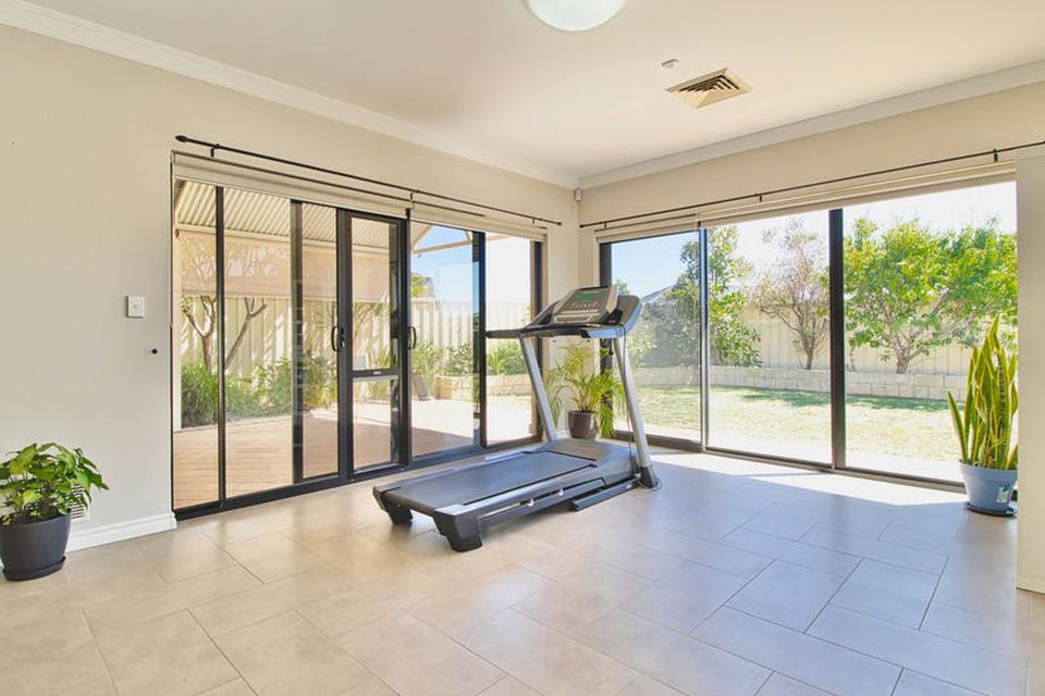 1 Dennis Retreat  , Baldivis