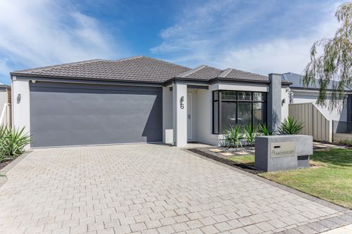 6 Amiens Street, Hilbert