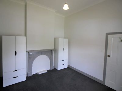 18 Lawton Avenue, Geelong West