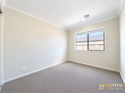 14 Helder Drive, Mambourin