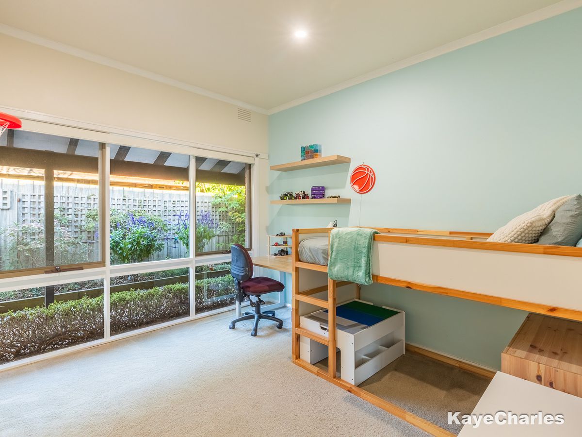 2 Young Street, Beaconsfield Upper