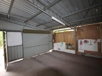 57 Cambridge Street, Grand Secret