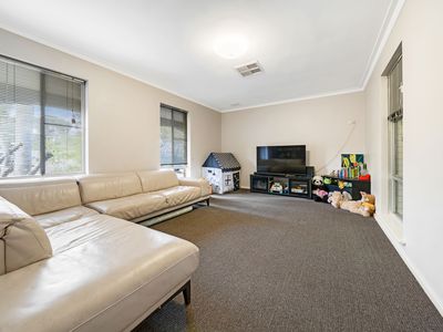 7 Ash Court, Armadale