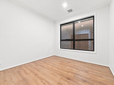8 Marcellus Street, Manor Lakes