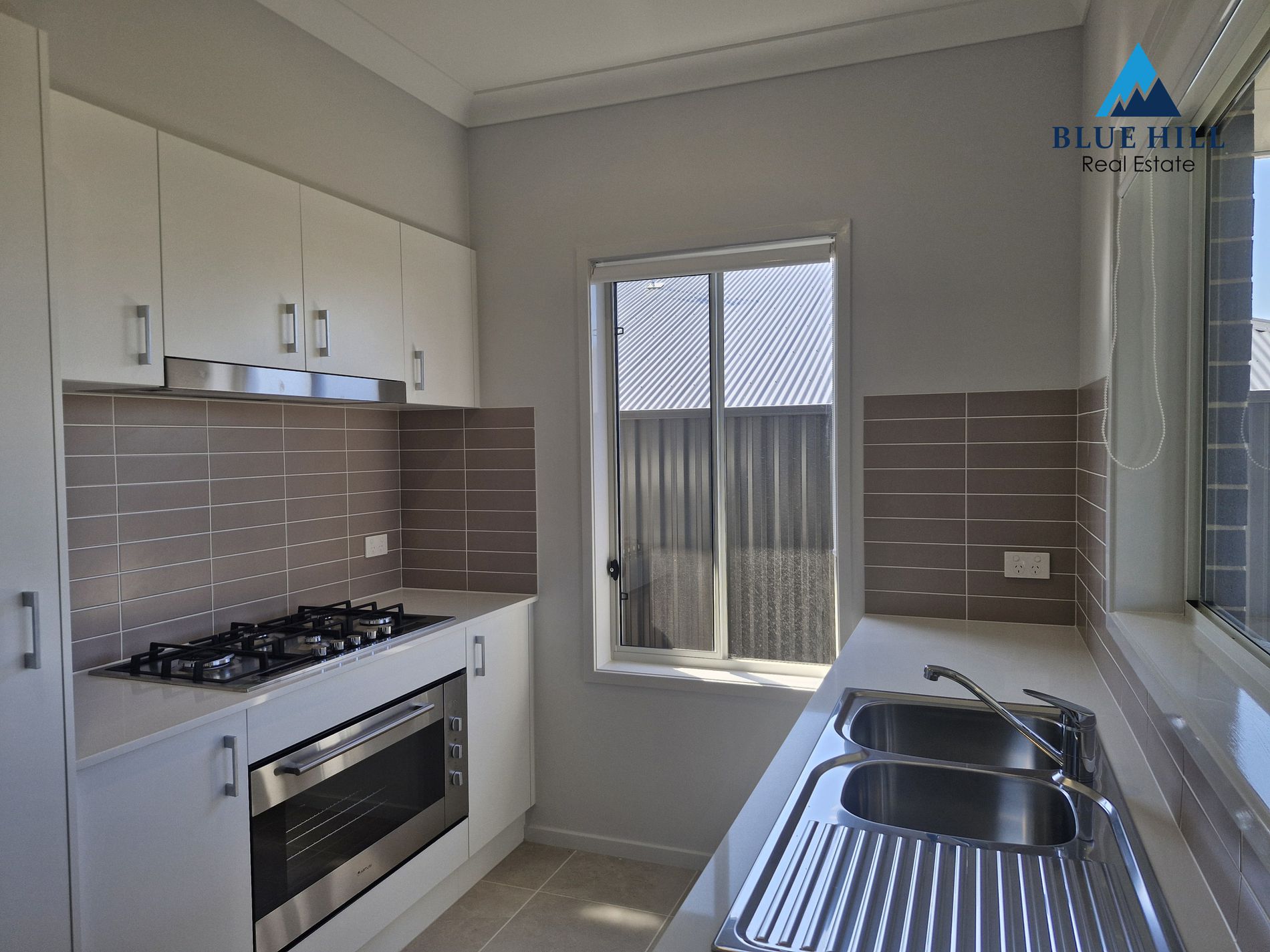 1 / 9 Millhouse Close, Farley