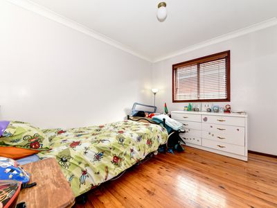 9 Elizabeth Crescent, Kingswood