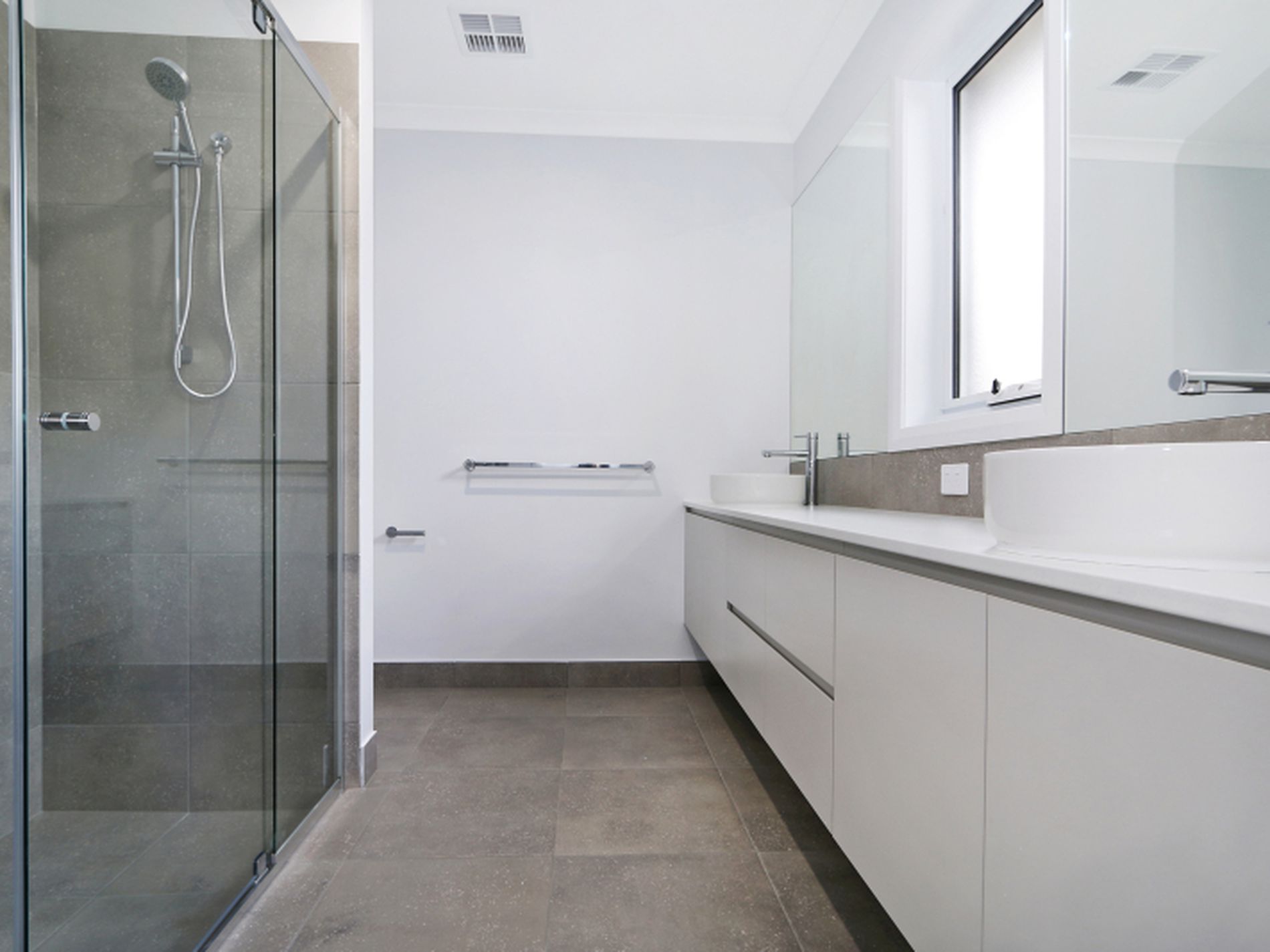 17 AXFORD BOULEVARD, Wodonga