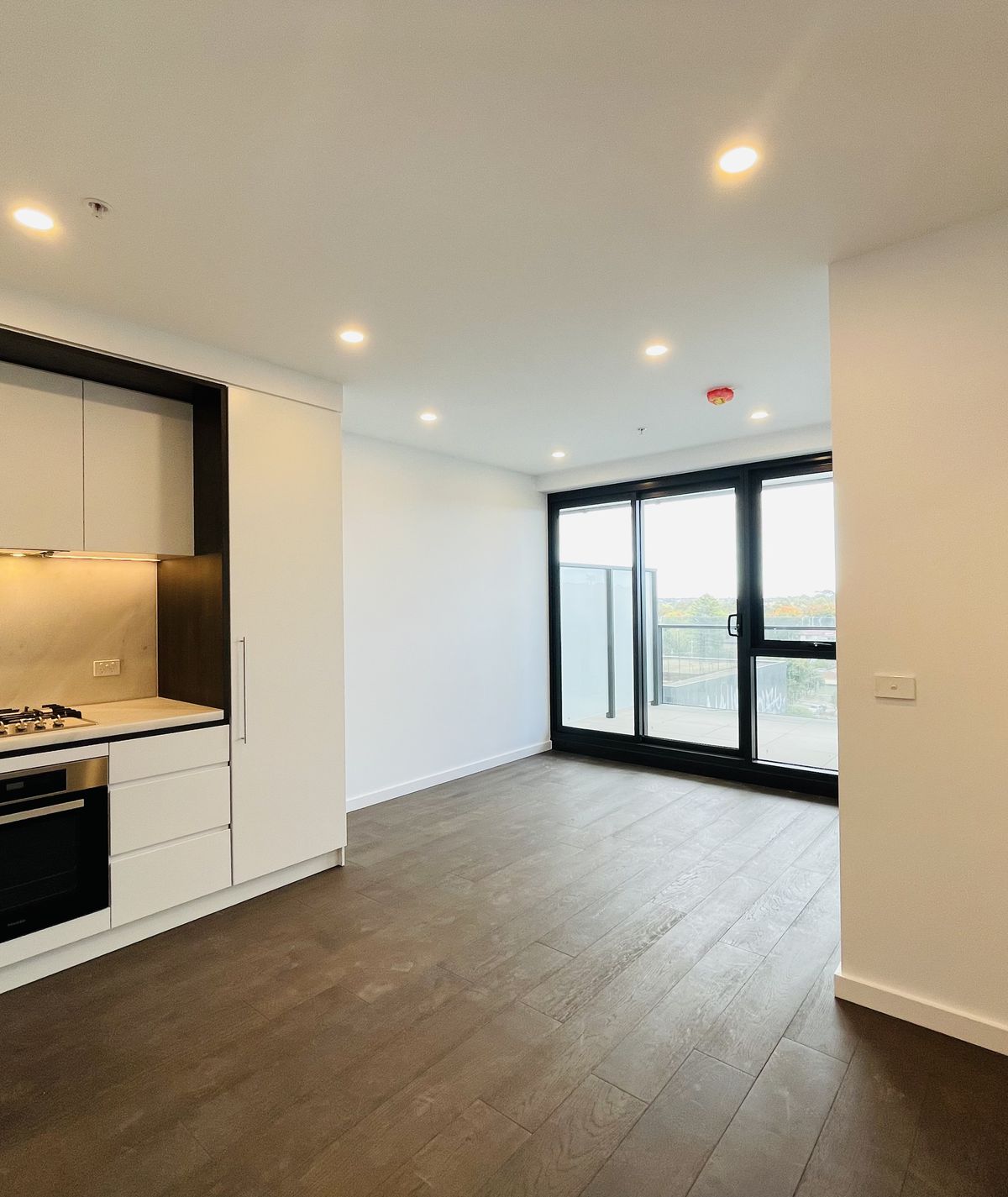 815b / 826 Whitehorse Road, Box Hill DPG Property Group