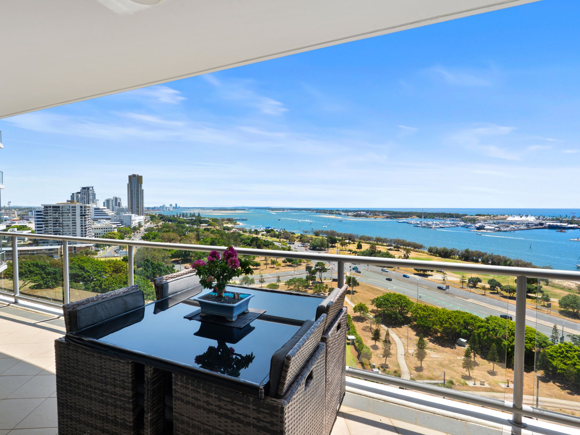 1806 / 1 Como Crescent, Southport