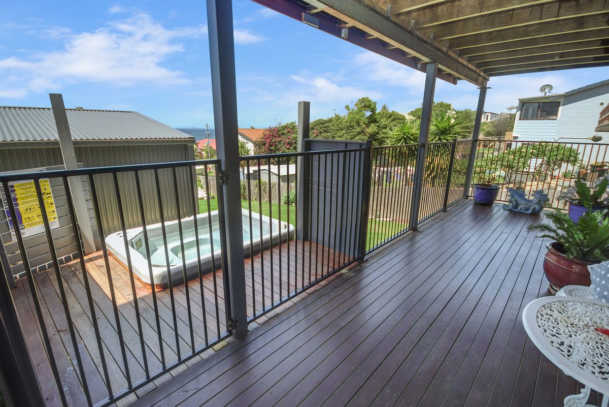 48 Sunset Boulevard, Kianga
