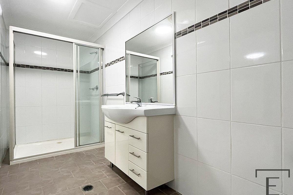 18 / 14-16 Eastbourne Road, Homebush West