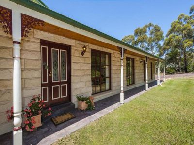 12 Moras Court, Gisborne