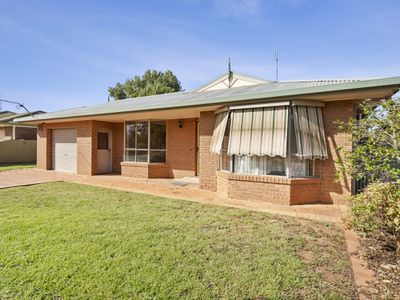 68 Wells Street, Finley