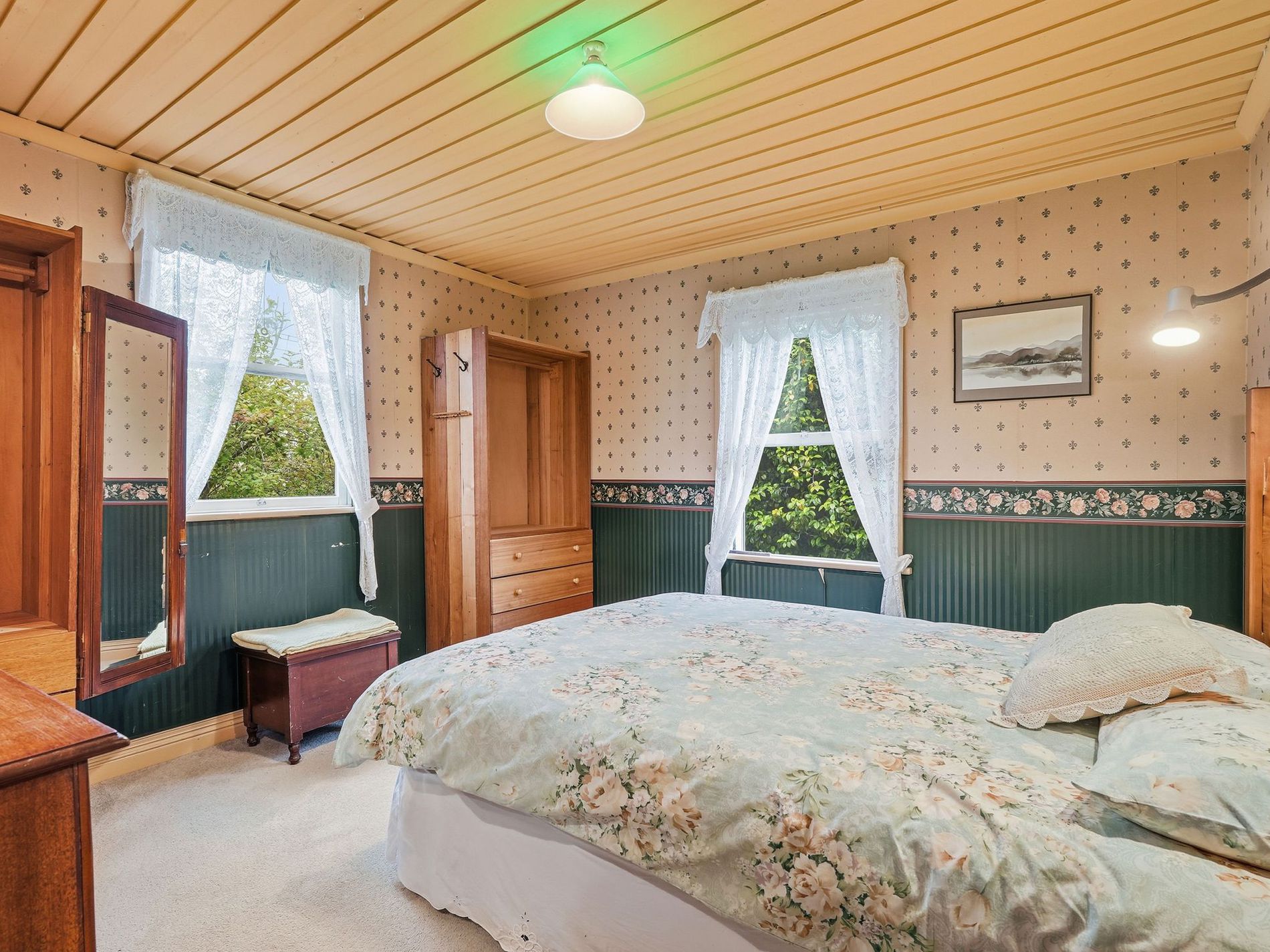 412 Lymington Road, Lymington