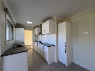 18 Marchant Crescent, Sunshine West
