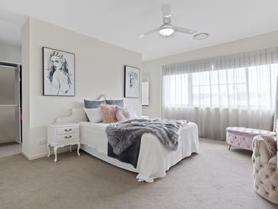48 Azure Way, Coomera