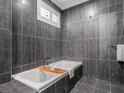 32 Woolgar Way, Lockridge