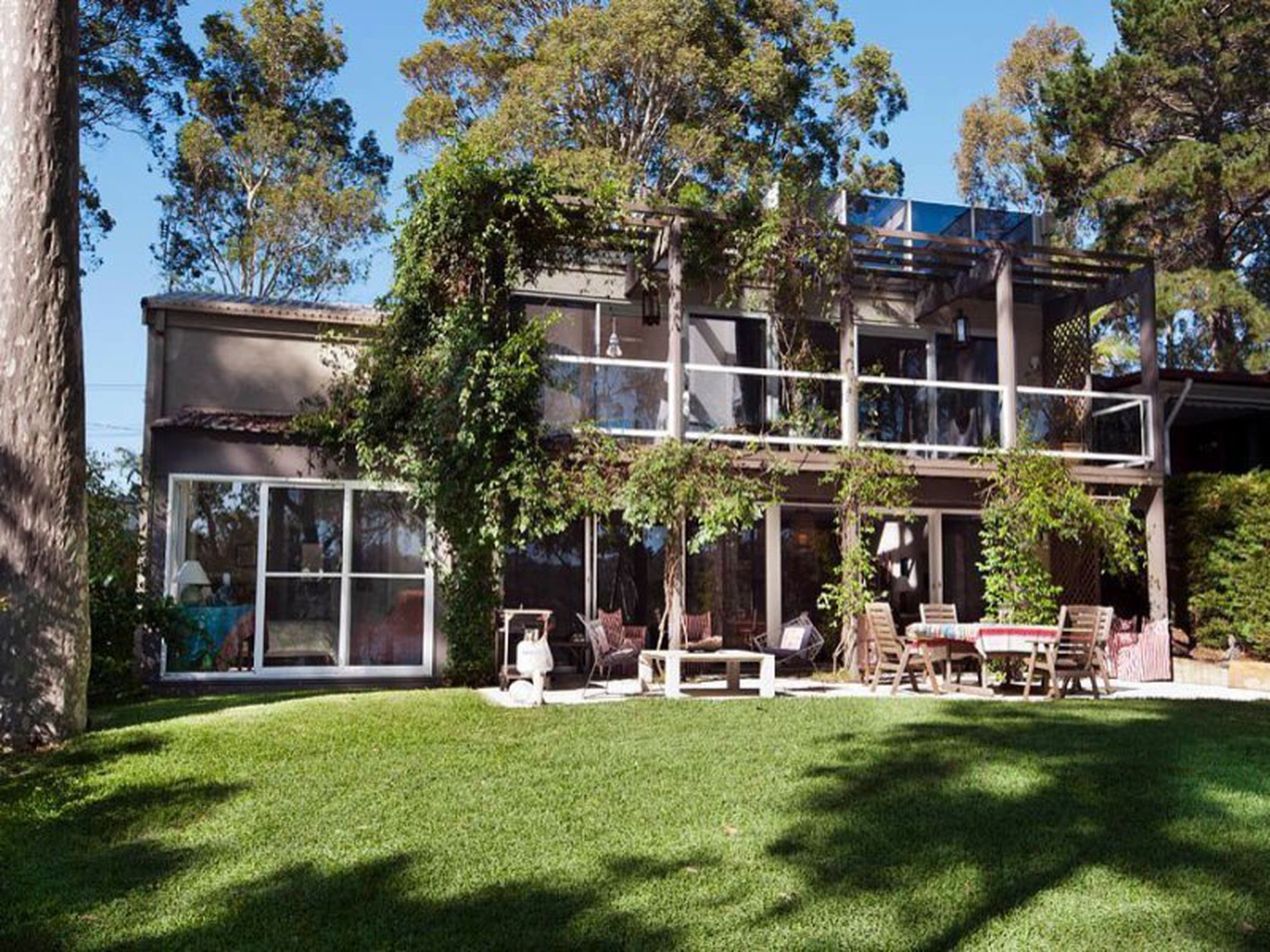 24 Kings Point Drive, Kings Point