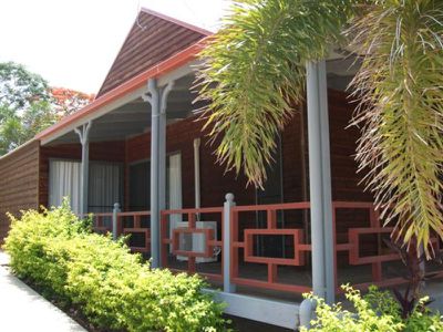 2 / 6 Howard, Cooktown