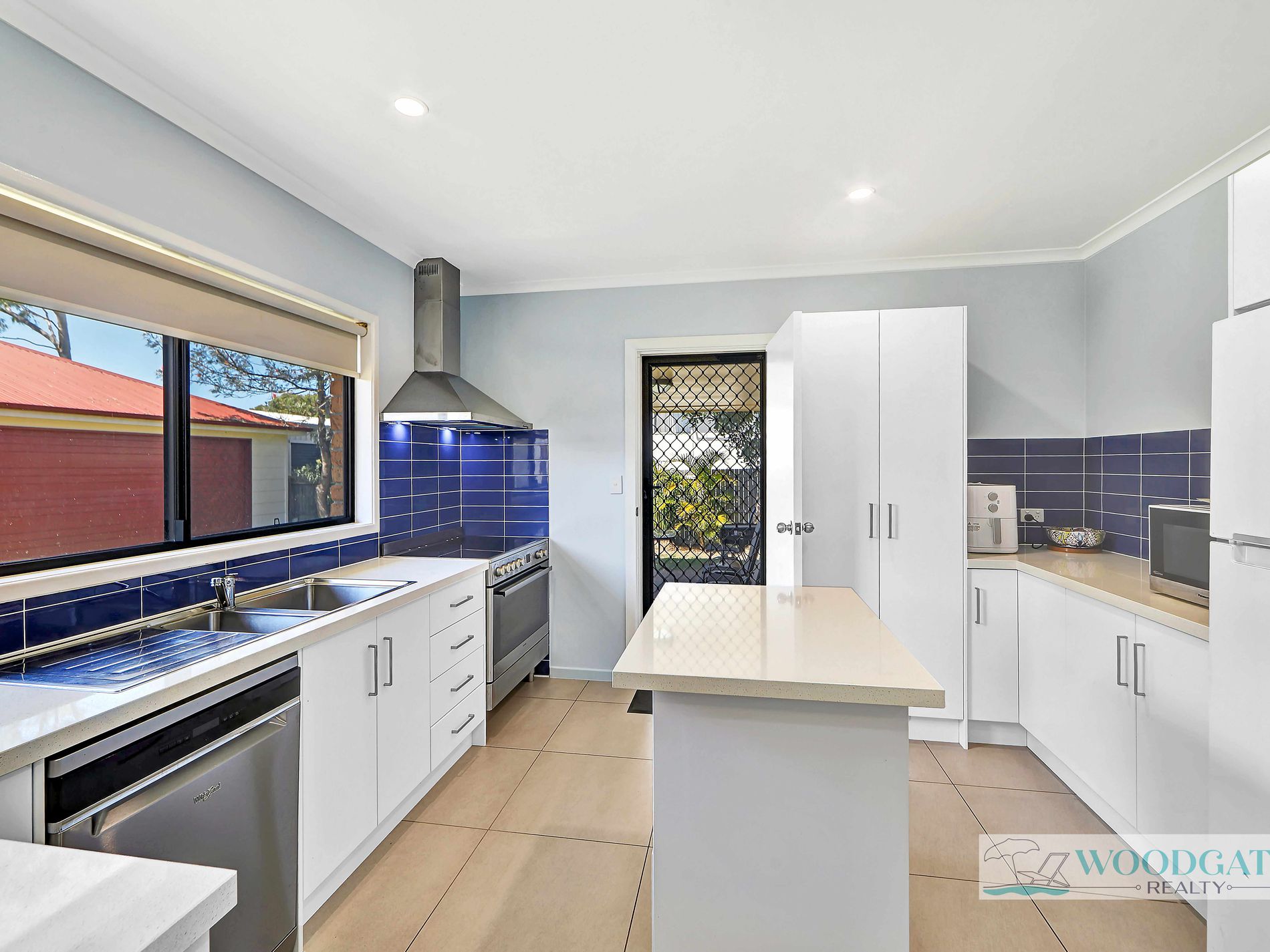 98 MACKEREL STREET, Woodgate