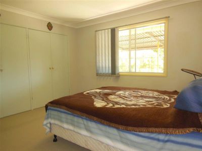 9 Woodlands Drive, Rochedale South