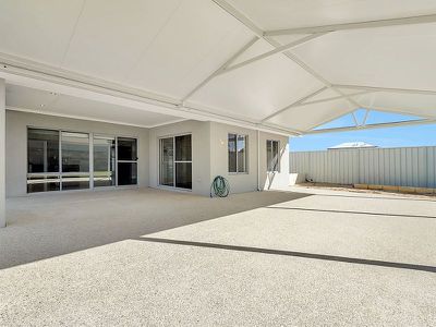 41 Trumpeter Parade, Yanchep