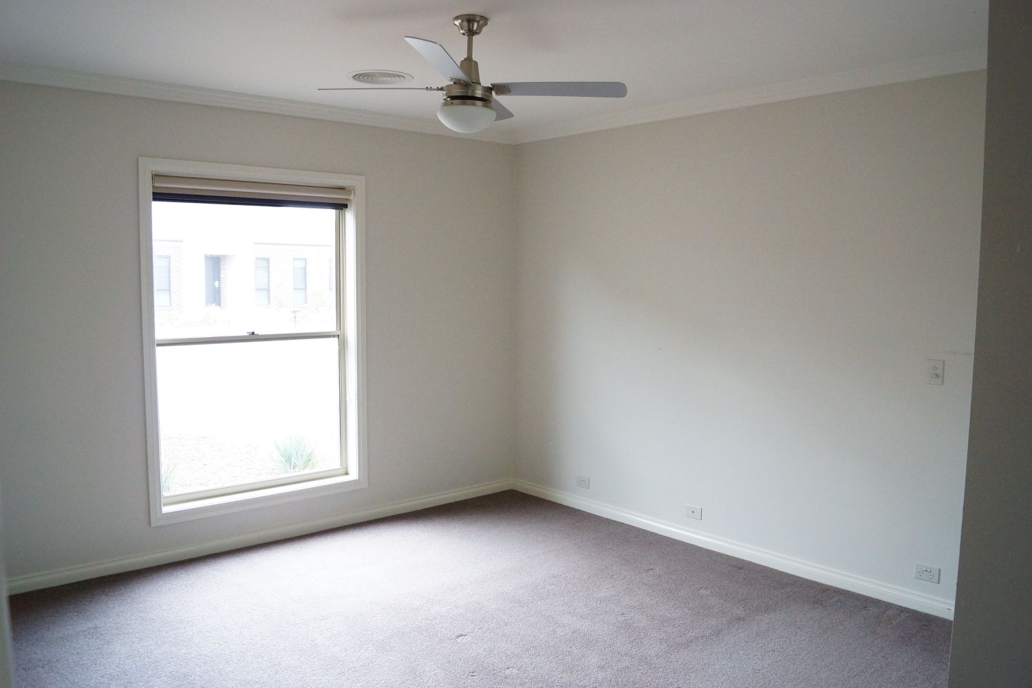 4 Sanderson Street, Horsham