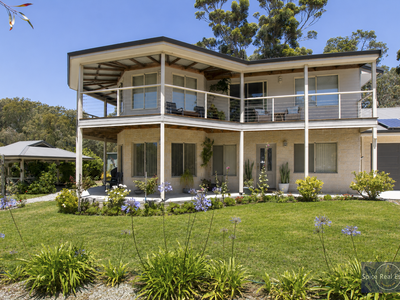 2 Maloney Close, Ocean Beach