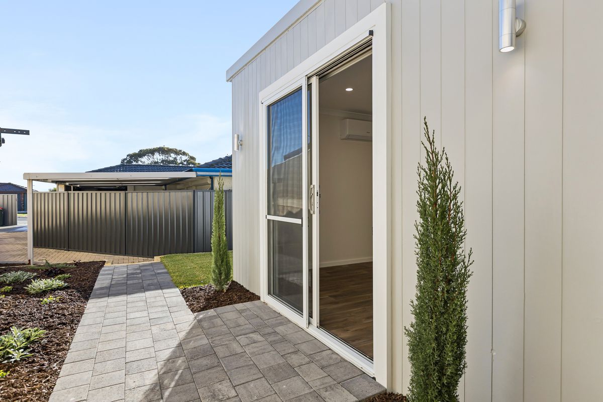 Rear Granny Flat, 33 Attwood Place, Clarkson