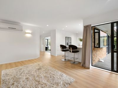 9 Suncrest Drive, West Harbour