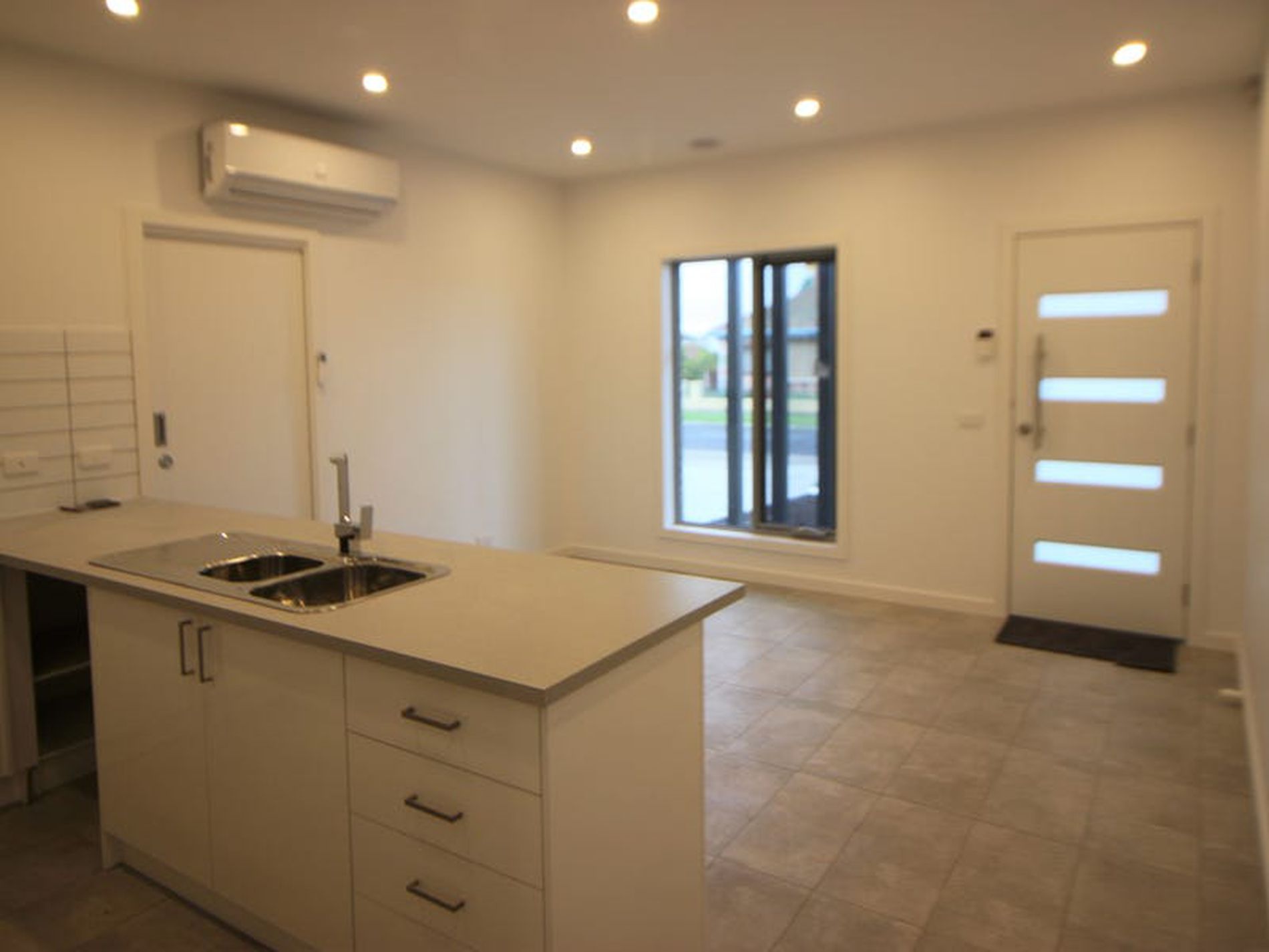 1 / 13 Hughes Street, Bell Park