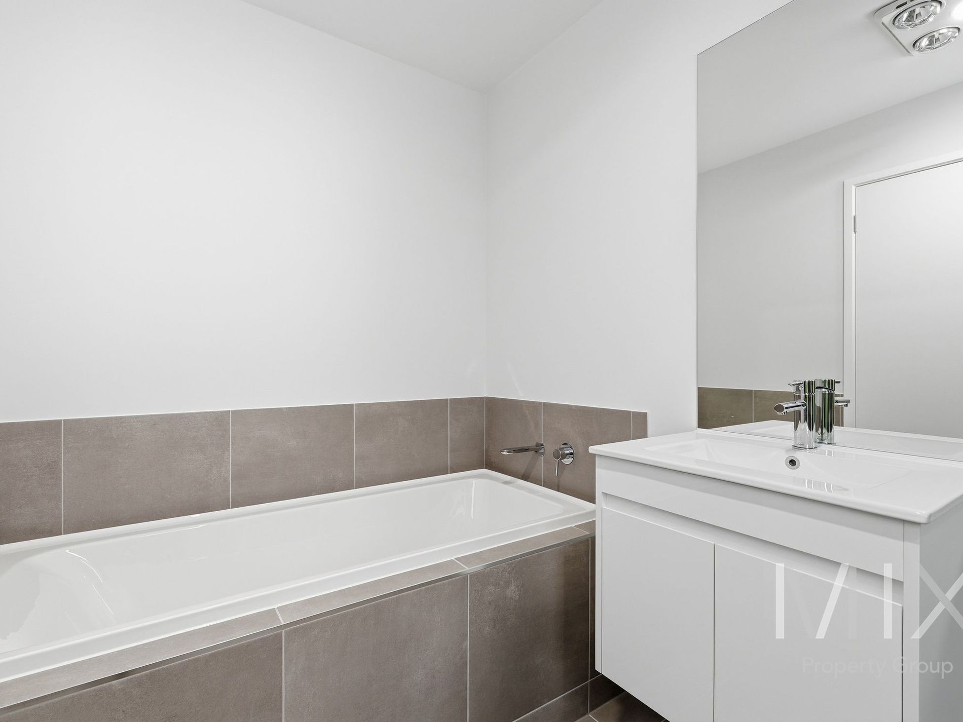 2 / 70 William Street , Brighton