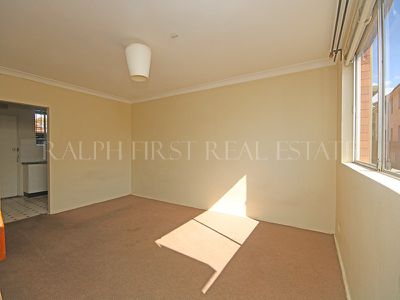 8 / 16 Renown Avenue, Wiley Park