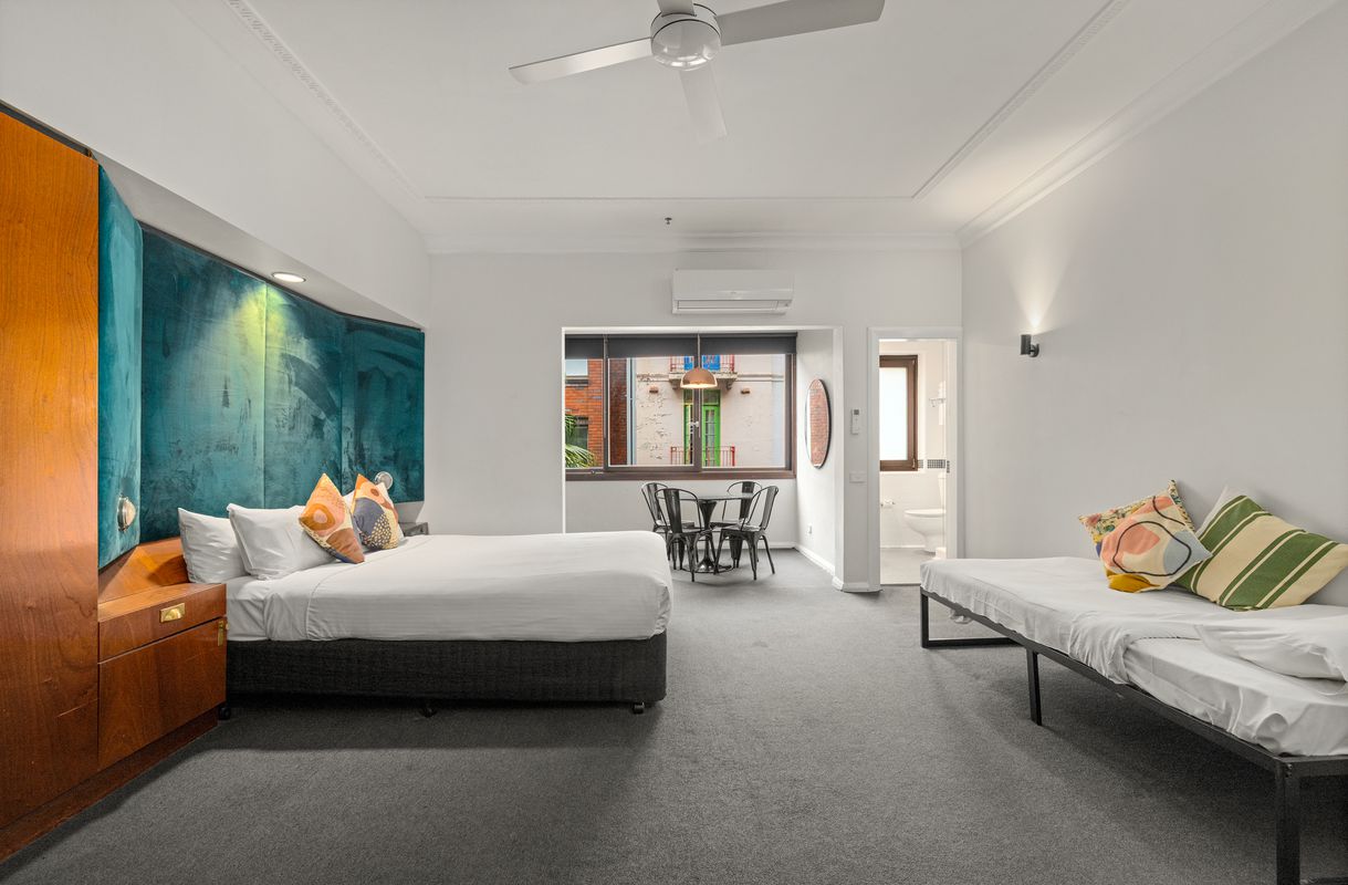 24 / 18 Springfield Avenue, Potts Point