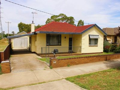 149 MacKenzie Street West, Golden Square