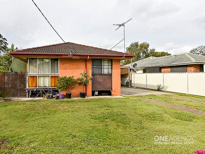 23 Doreen Cr, Ellen Grove