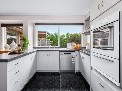 7 Filbert Ct, Cranbourne North