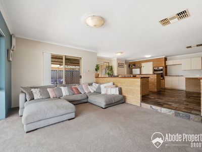 8 Magenta Close, Thornlie