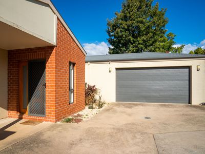 2 / 60 Mitchell Street, Wodonga