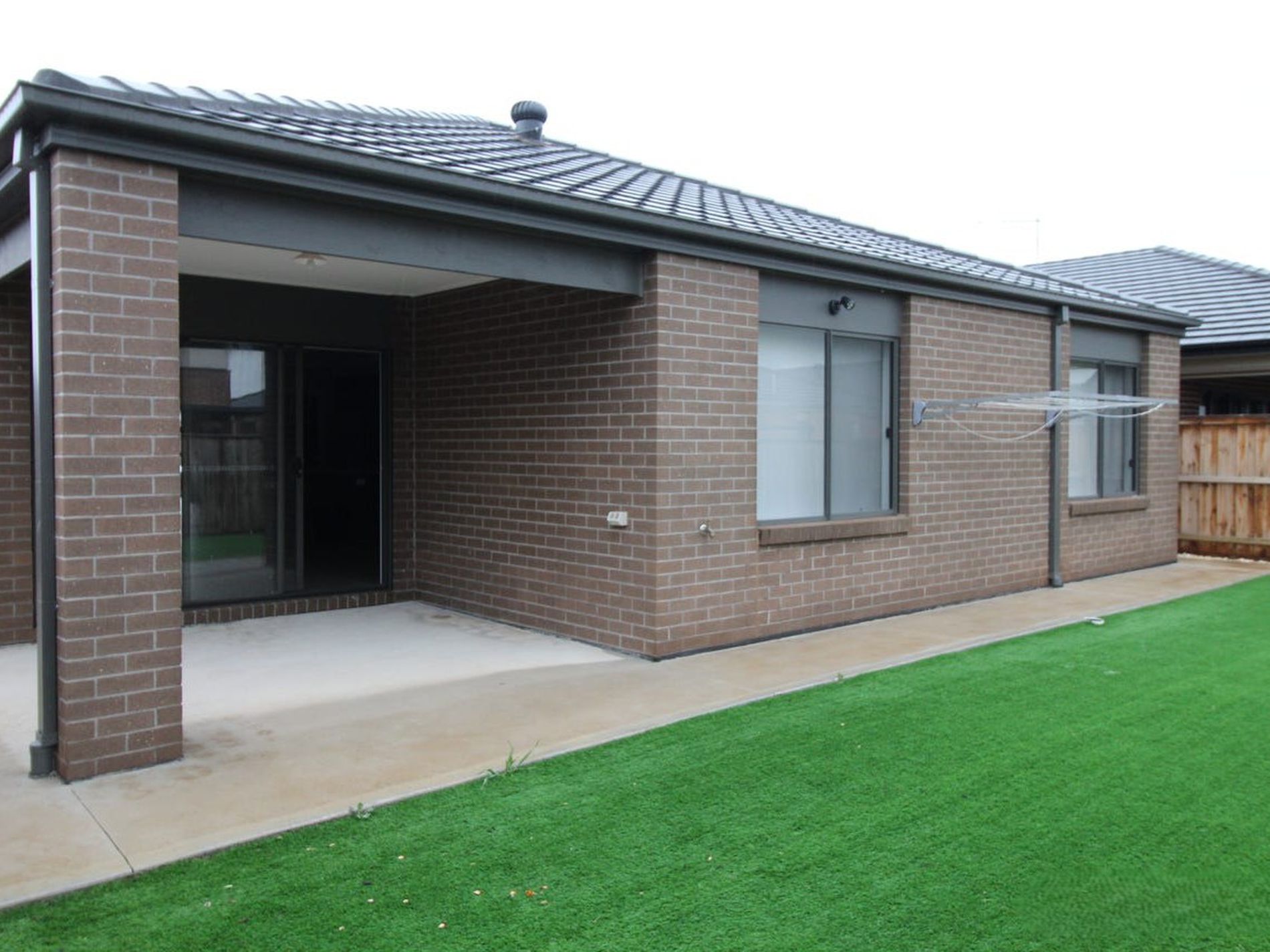 11 Honeycomb Avenue, Manor Lakes