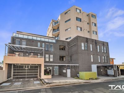 18 / 4 Peace Lane, Parramatta