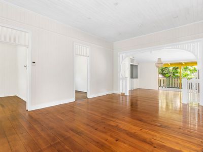 14 Erskine Avenue, Kedron